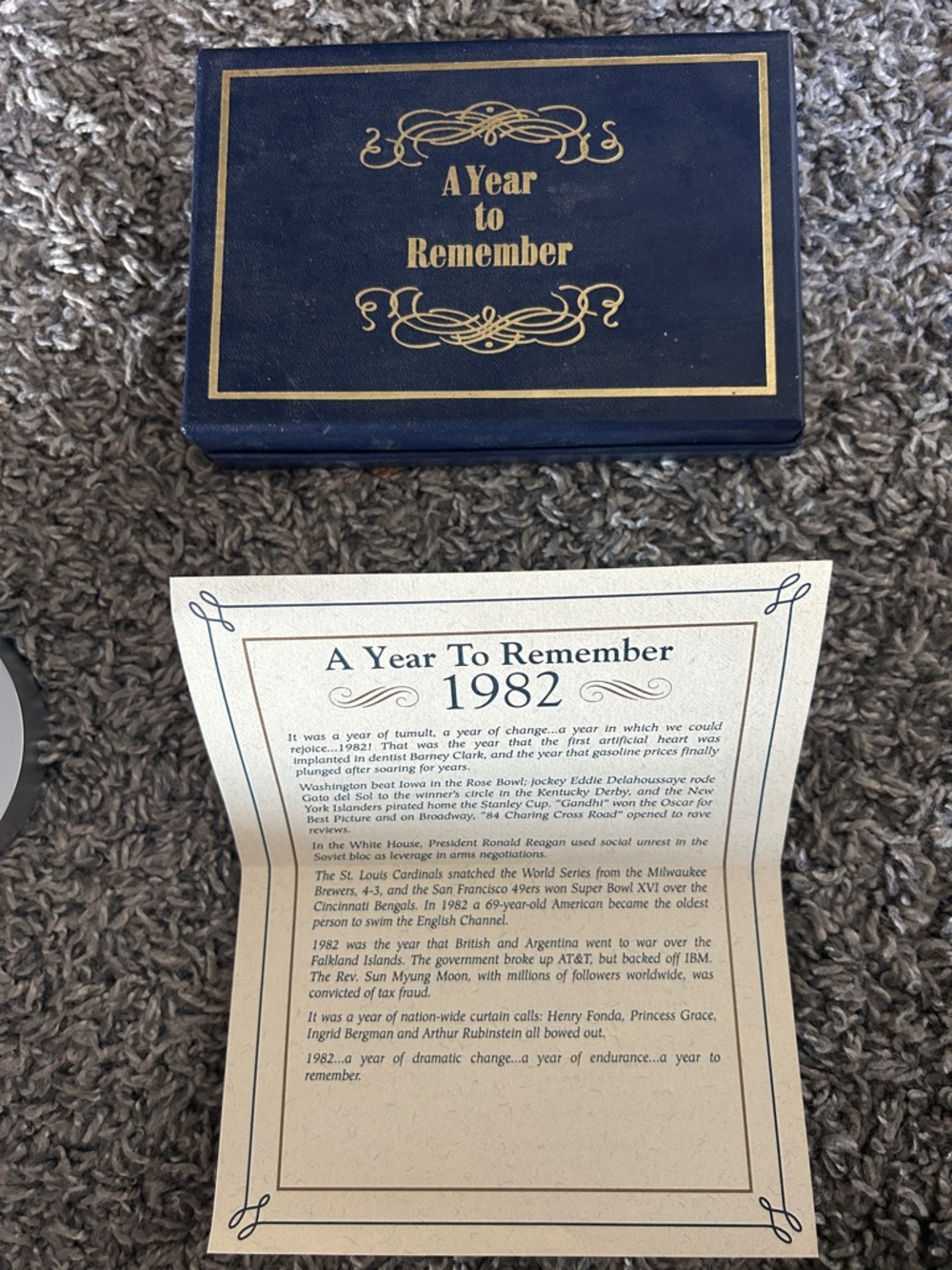1982 Commemorative U.S. Coin Set - Blue Display Case - Picture 2 of 9